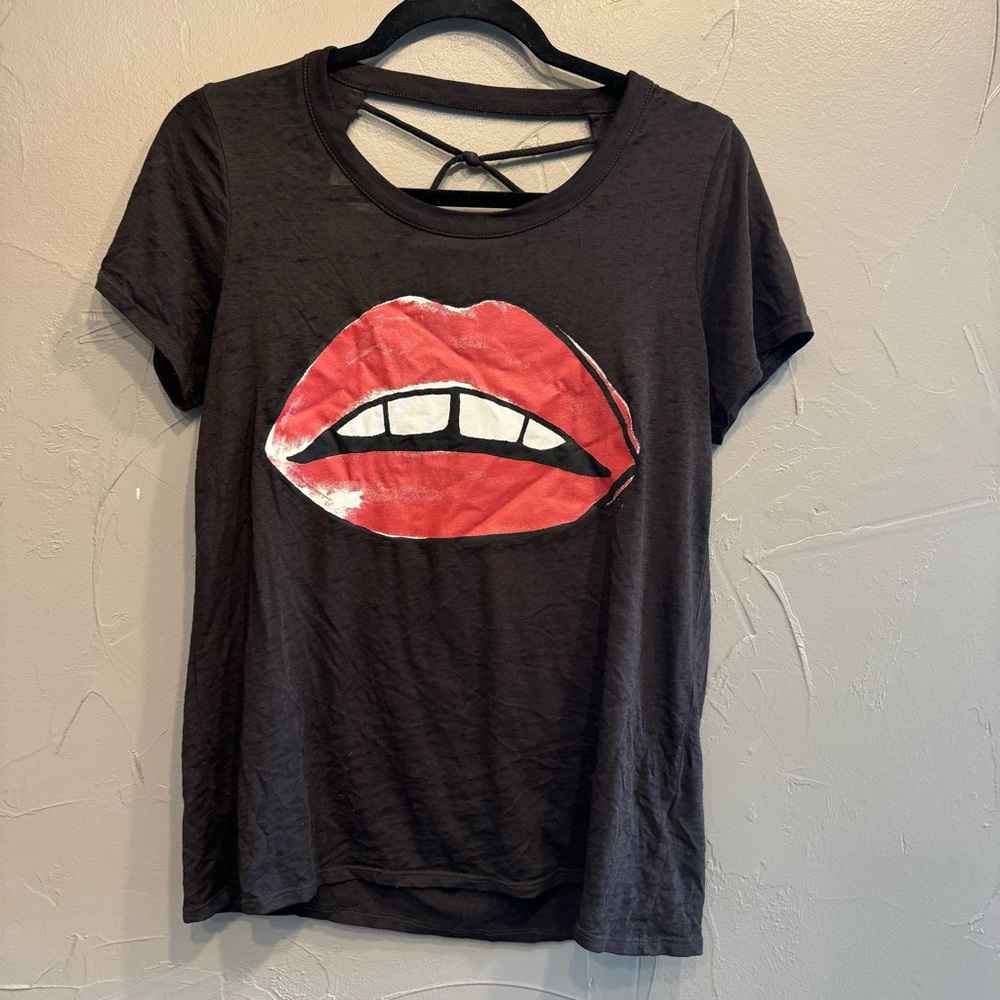 Chaser women’s tee